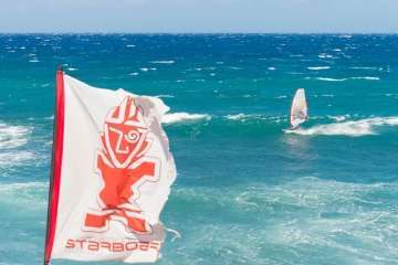 Volando sobre las olas (Foto Antonio Rico)